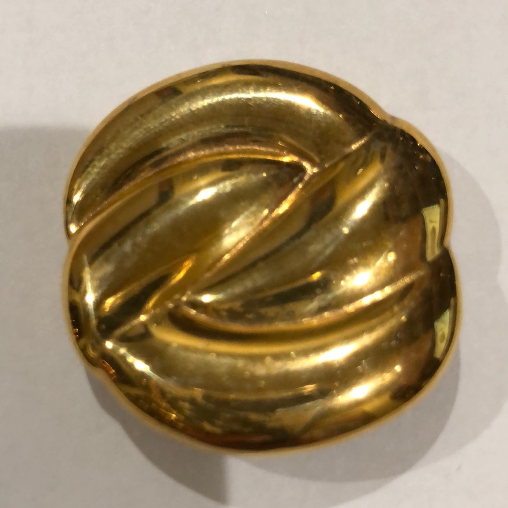 Gold Tone Scarf Clip Holder